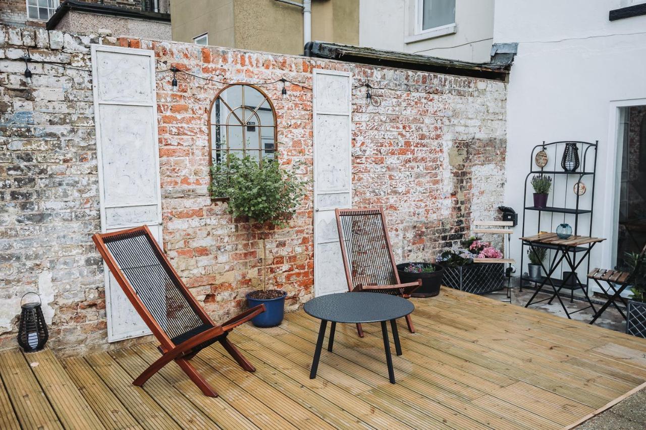 Stunning 5 Bedroom Period Property By The Sea แฮร์นเบย์ ภายนอก รูปภาพ