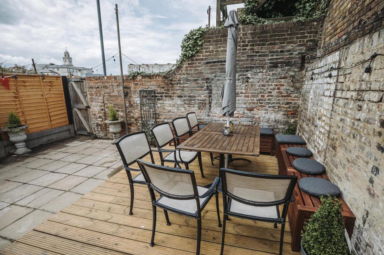 Stunning 5 Bedroom Period Property By The Sea แฮร์นเบย์ ภายนอก รูปภาพ